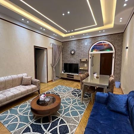 Luxury Apartment Downtown Кайро Екстериор снимка