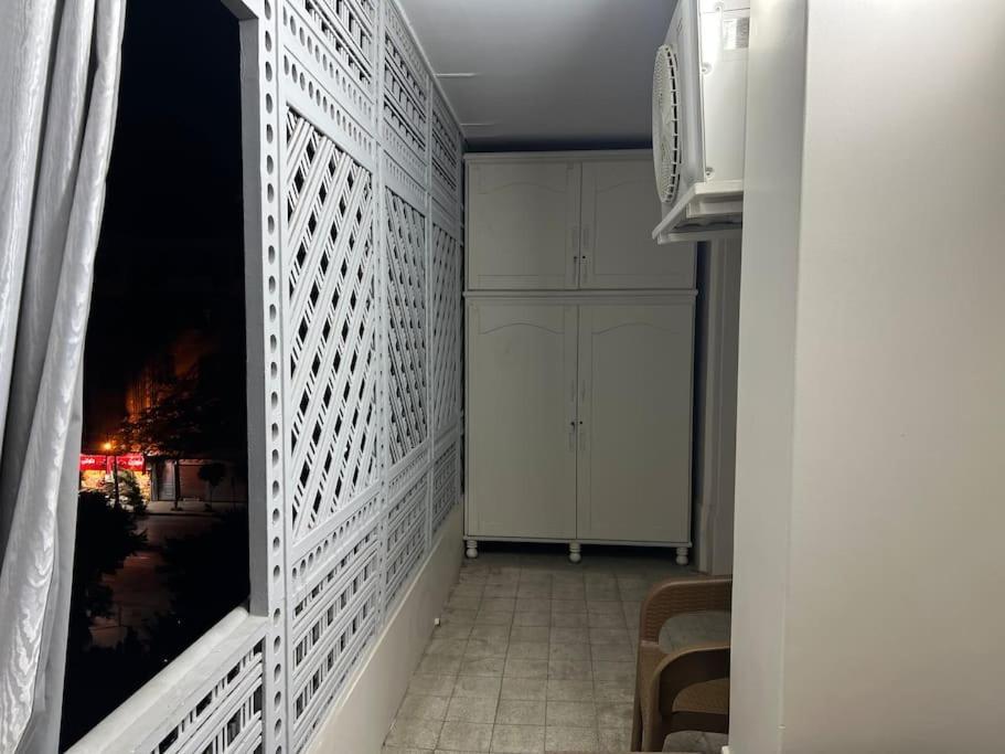 Luxury Apartment Downtown Кайро Екстериор снимка