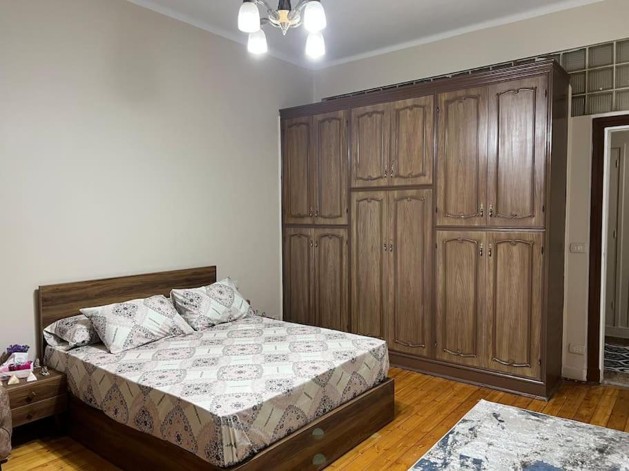 Luxury Apartment Downtown Кайро Екстериор снимка