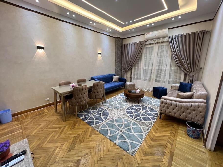 Luxury Apartment Downtown Кайро Екстериор снимка