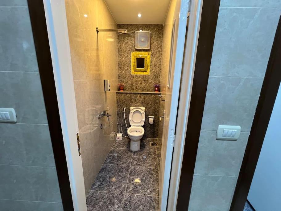Luxury Apartment Downtown Кайро Екстериор снимка